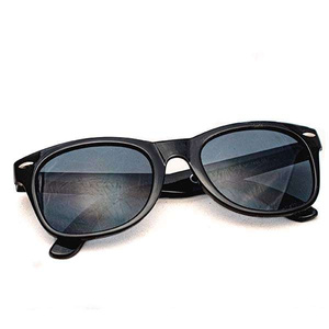 Γυαλιά ηλίου με το λογότυπο MateMundo